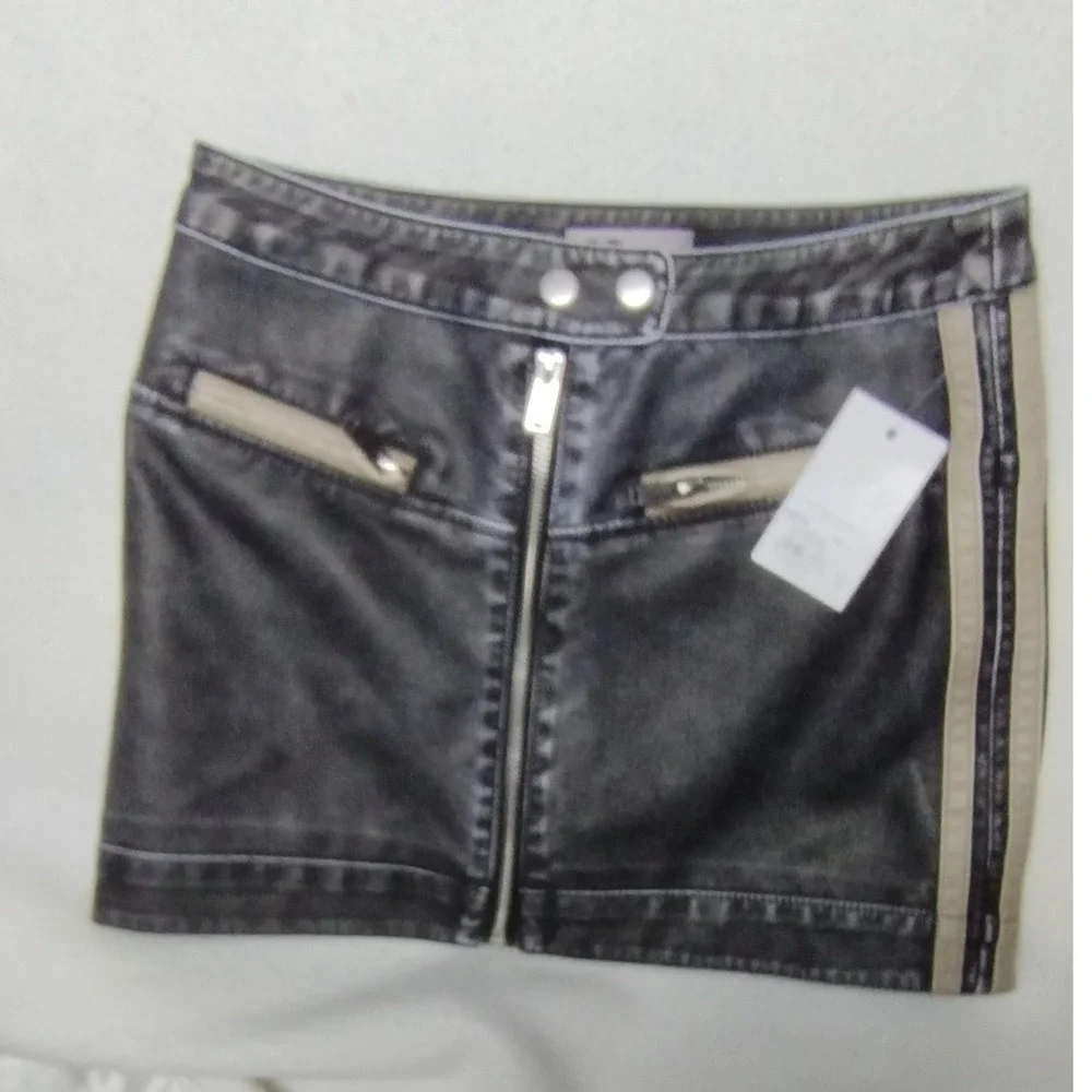 SO Faux Leather Mini Skirt Gray Wash Moto Zipper‎ Accents Clubwear Party Jrs Sz1